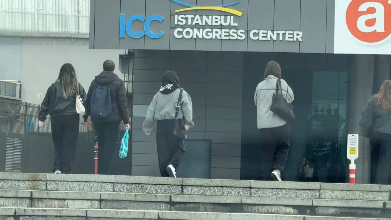 Şişli’de konserde fenalaşan 3 kişiden biri öldü
