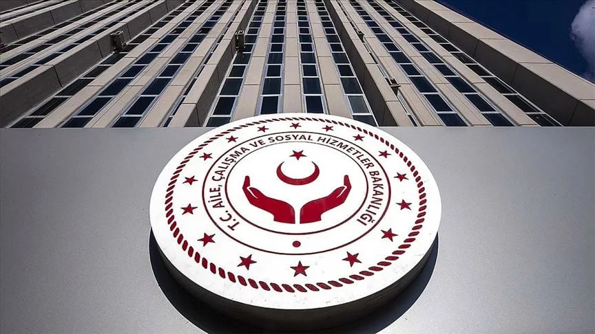 Antalya’daki çocuk güzellik yarışmasına suç duyurusu