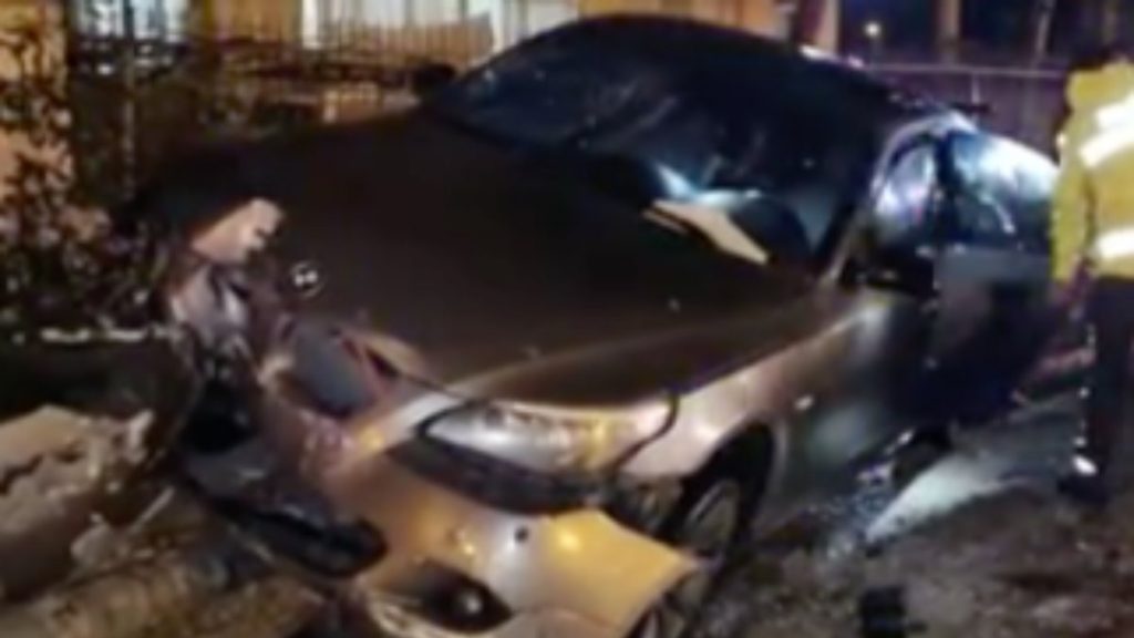 Adana’da feci kaza sonrası korkan sürücü aracını terk etti