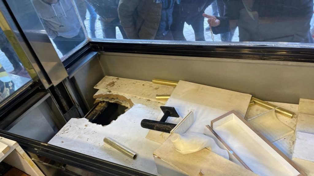 Ağrı’da dere yatağından girip kuyumcuyu soydular: 4 tutuklama