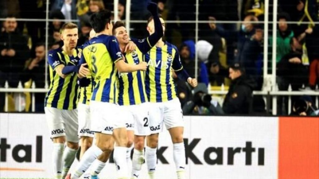 Alanyaspor – Fenerbahçe maçının muhtemel 11’leri
