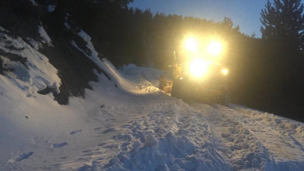 Ankara’da 3 kişilik aile, yoğun kar nedeniyle Otacı Yaylası’nda mahsur kaldı