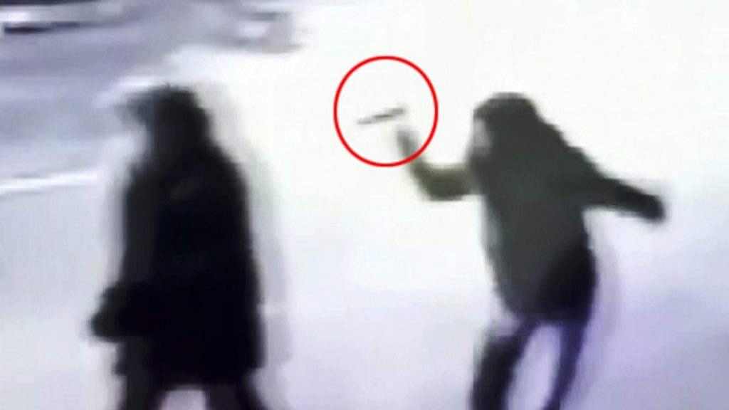 Antalya’da sokak ortasında bıçaklı saldırı