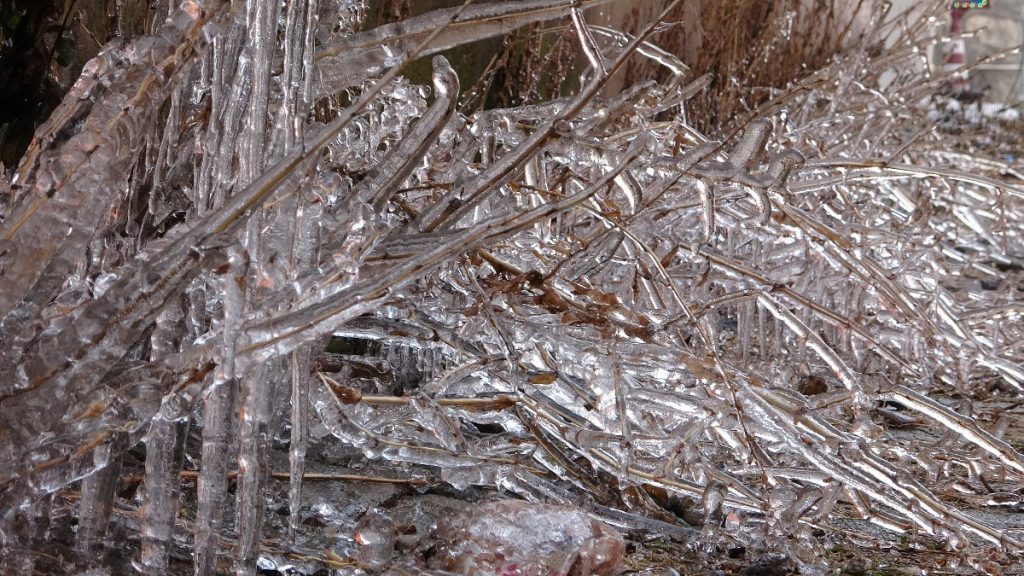 Ardahan’da termometreler eksi 18 dereceyi gösterdi