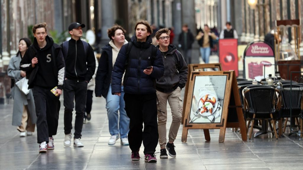 Belçika’da maske zorunluluğu kalktı