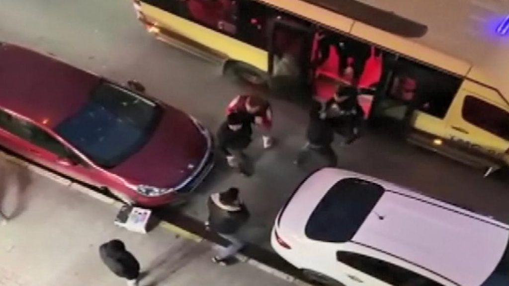 Beylikdüzü’nde minibüs şoförüne dubalı saldırı