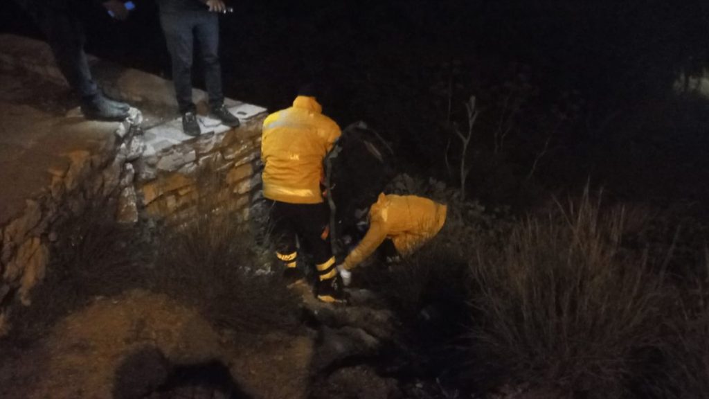 Bodrum’da motosiklet sürücüsü uçurumdan yuvarlandı