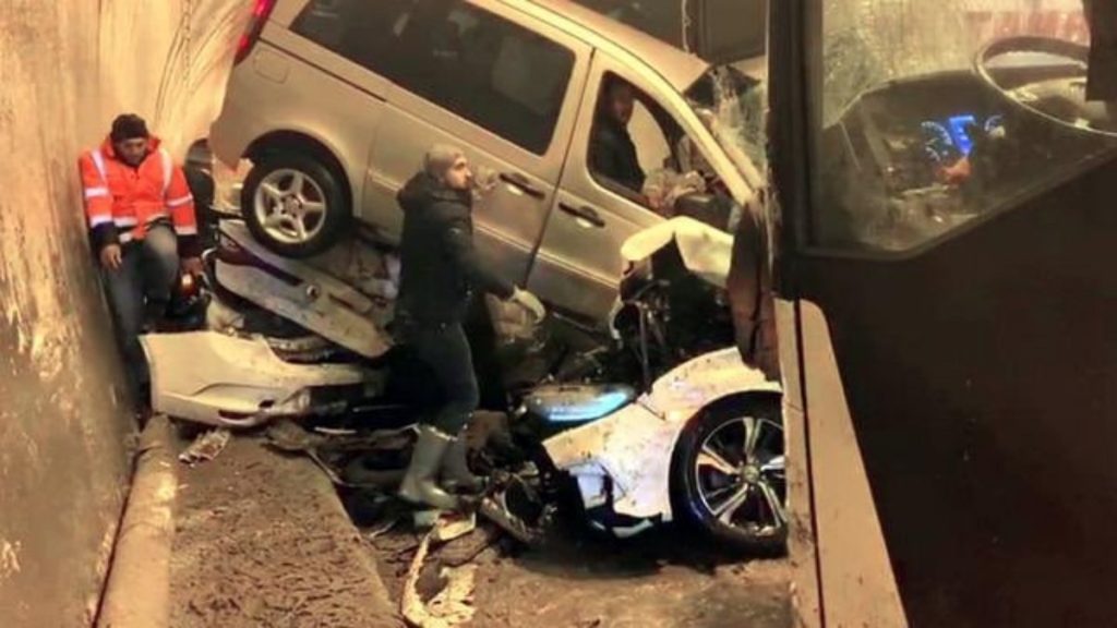 Bolu Dağı Tüneli’nde zincirleme kaza