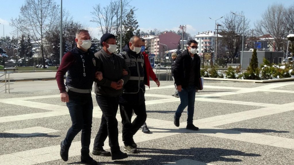 Bolu’da aracını sattığı için tepki gösteren eşini vurdu