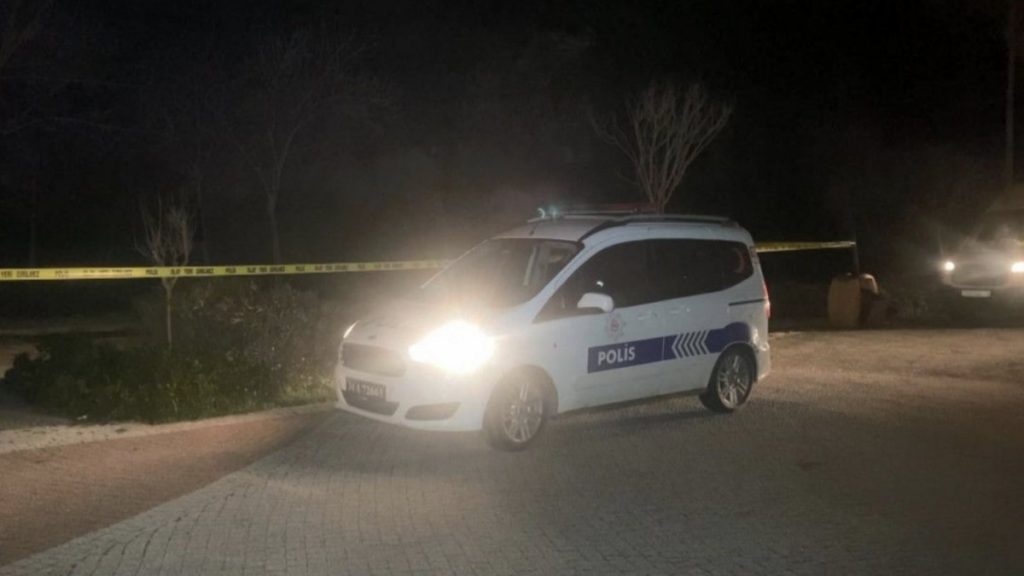 Büyükçekmece’de sahilde 2 ceset bulundu