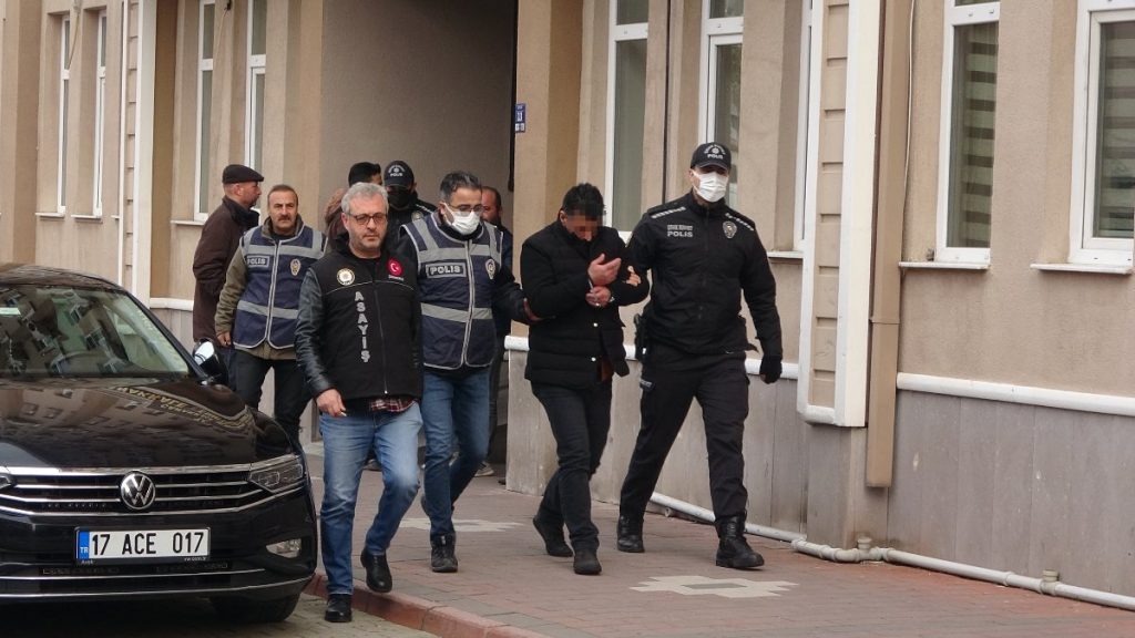 Çanakkale’de erkekleri evlilik vaadiyle dolandıran çete çökertildi