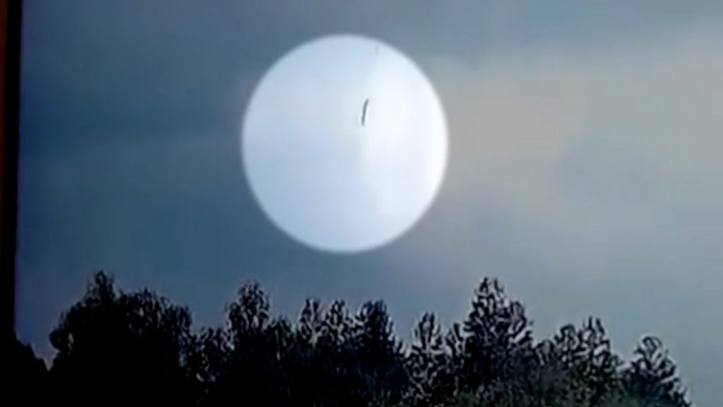 Çin’de 133 kişiyi taşıyan uçağın düşüş anı