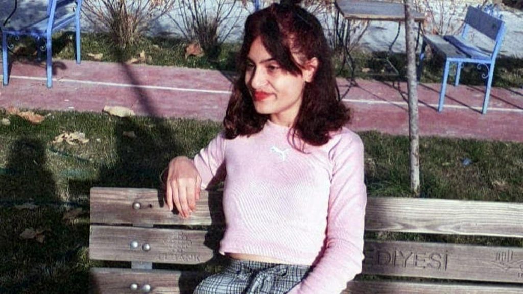 Denizli’de trafik kazasında 13 yaşındaki genç kız hayatını kaybetti