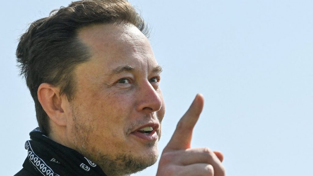 Elon Musk’ın eski sevgilisi Grimes: Milyarder gibi yaşamıyor