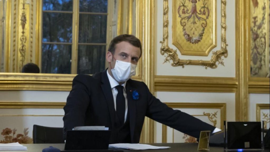 Emmanuel Macron, Vladimir Putin’le görüştü