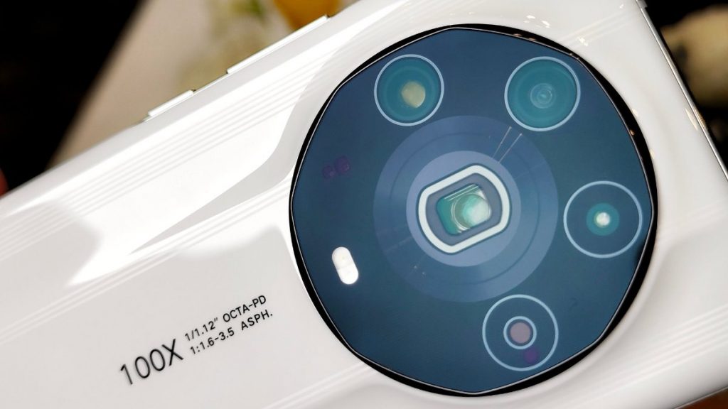 En iyi kameraya sahip akıllı telefon belli oldu