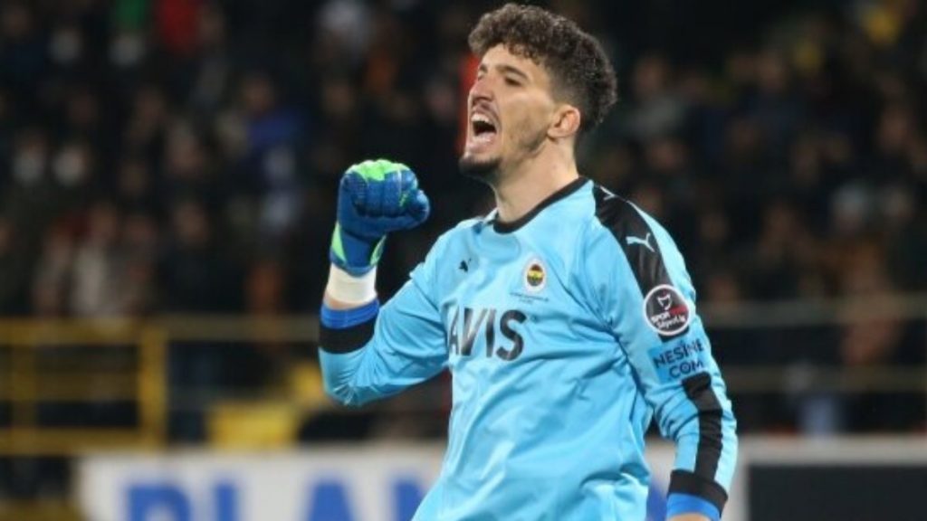 Ersun Yanal: Altay Bayındır, Casillas’a benziyor