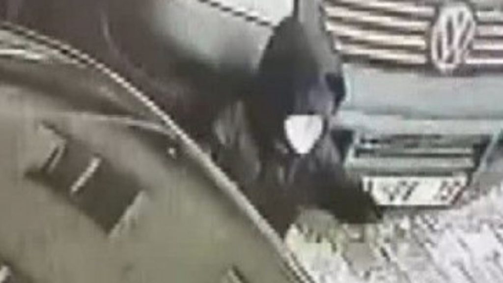 Esenyurt’ta minibüsün altında kalan küçük çocuk kurtarılamadı