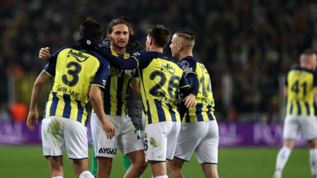 Fenerbahçe’de sevindiren gelişmeler! O iki isim takımla çalıştı…