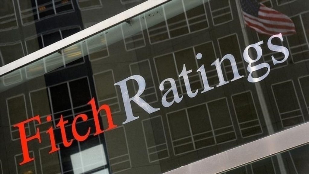 Fitch, küresel büyüme tahminlerini düşürdü