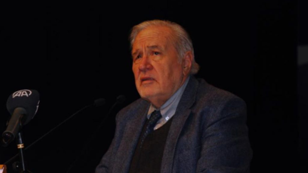 İlber Ortaylı: Kıyıları inşaata açmazsanız güzel bir İzmir olur