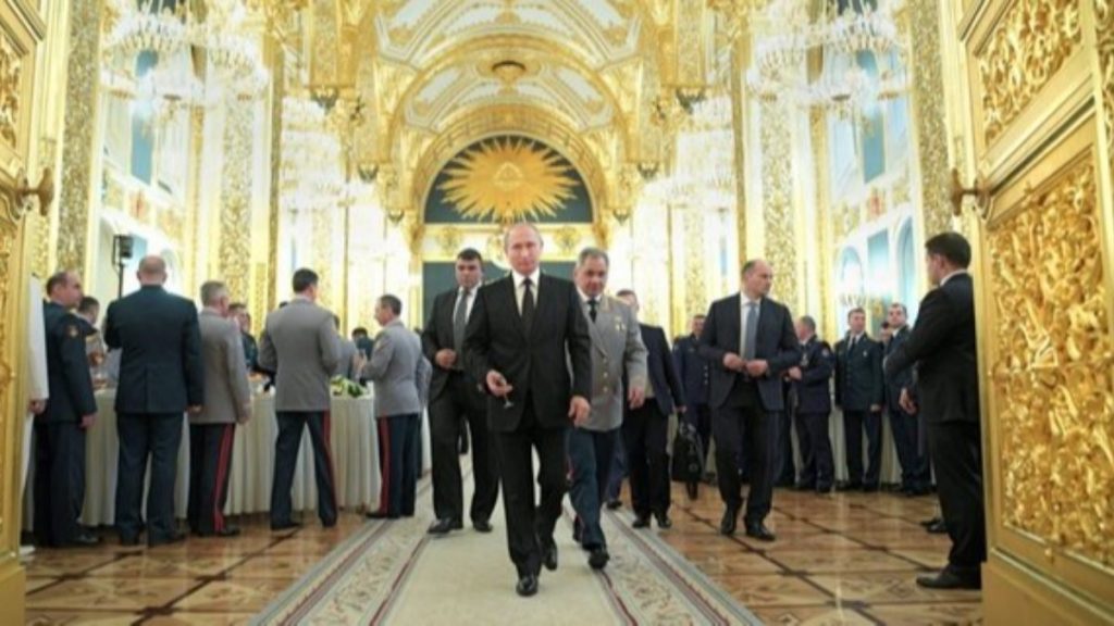 İngiltere, Ukraynalı mültecileri Rus oligarkların boşaltılan mülklerine yerleştirecek