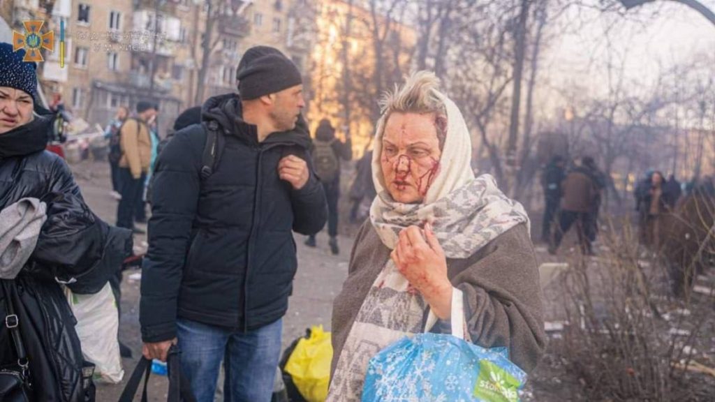 Kiev’deki binaya Rus ordusunun füze parçaları düştü: 1 ölü 4 yaralı