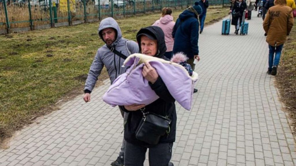 Komşu ülkelere geçen Ukraynalı sayısı 2 milyon 155 bin 271 oldu