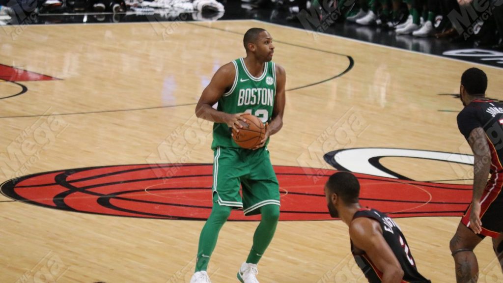 Kyrie Irving tarihe geçti