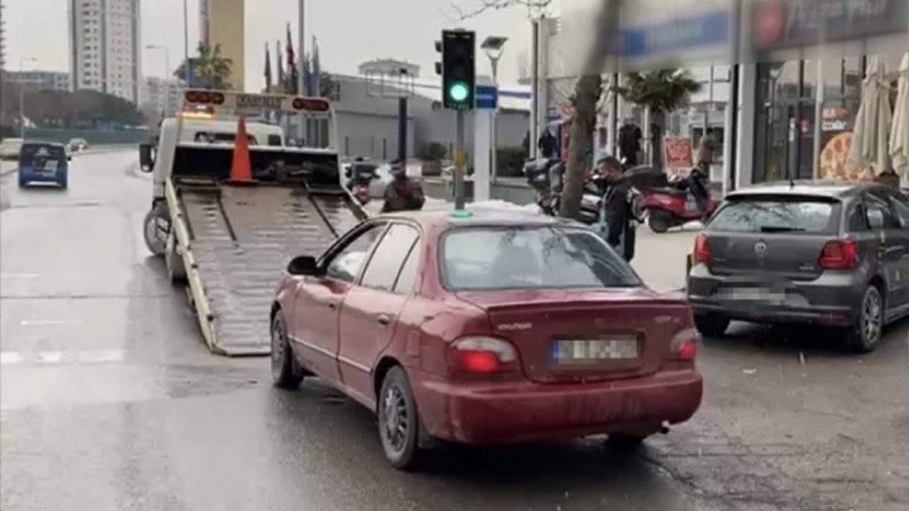 Maltepe’de kardan buz tutan yolda drift yapan sürücüye ceza