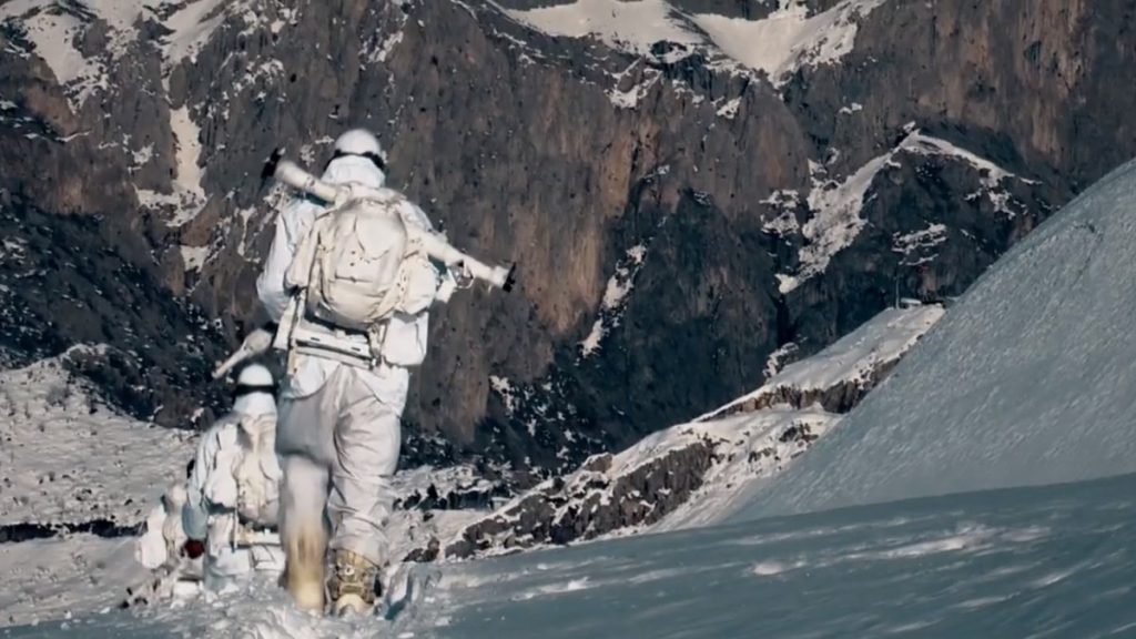 Mehmetçik, zorlu hava ve arazi koşullarında vatan nöbetinde