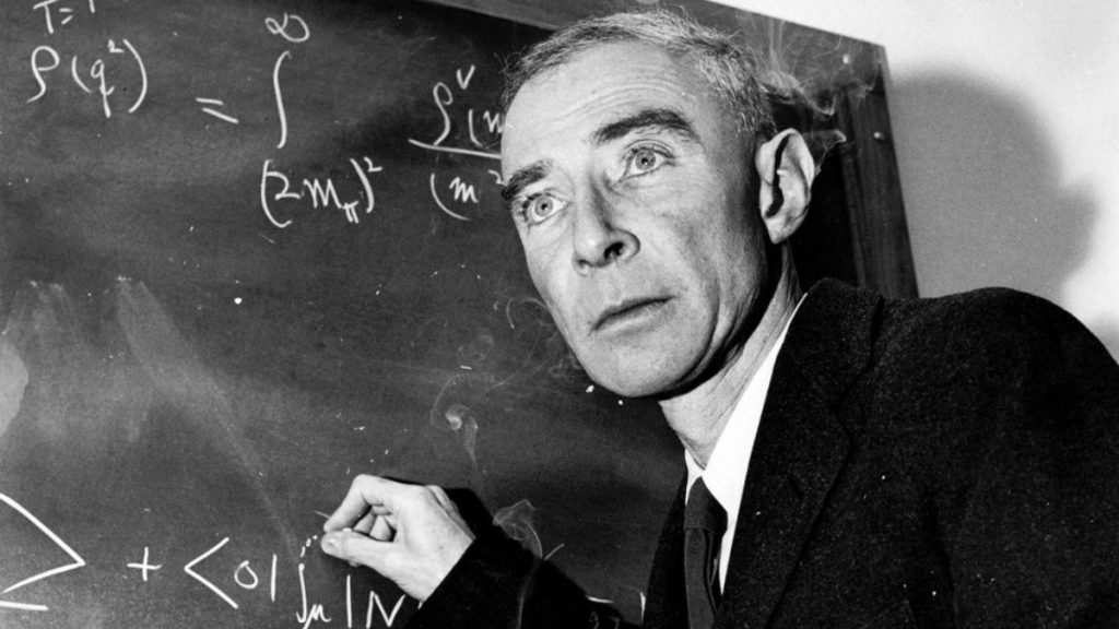 Nükleer silahın mucidi: ‘Eli kanlı’ Robert Oppenheimer’i tanıyın