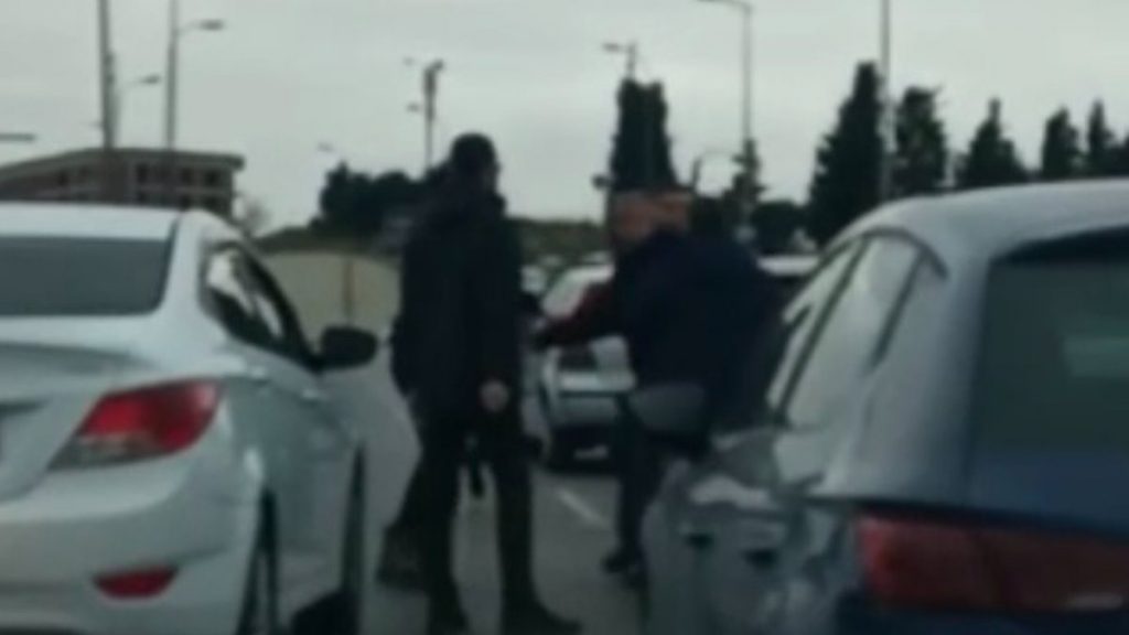 Pendik’te tekmeli yumruklu yol verme kavgası