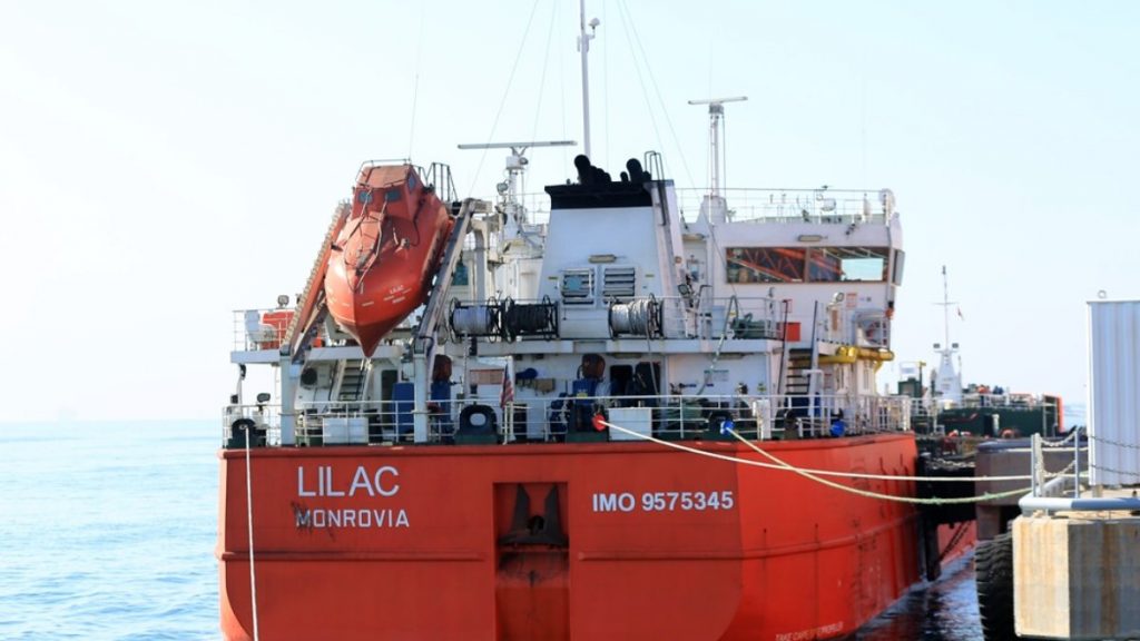 Rusya’dan gelen yağ yüklü gemiden sevkiyat başladı