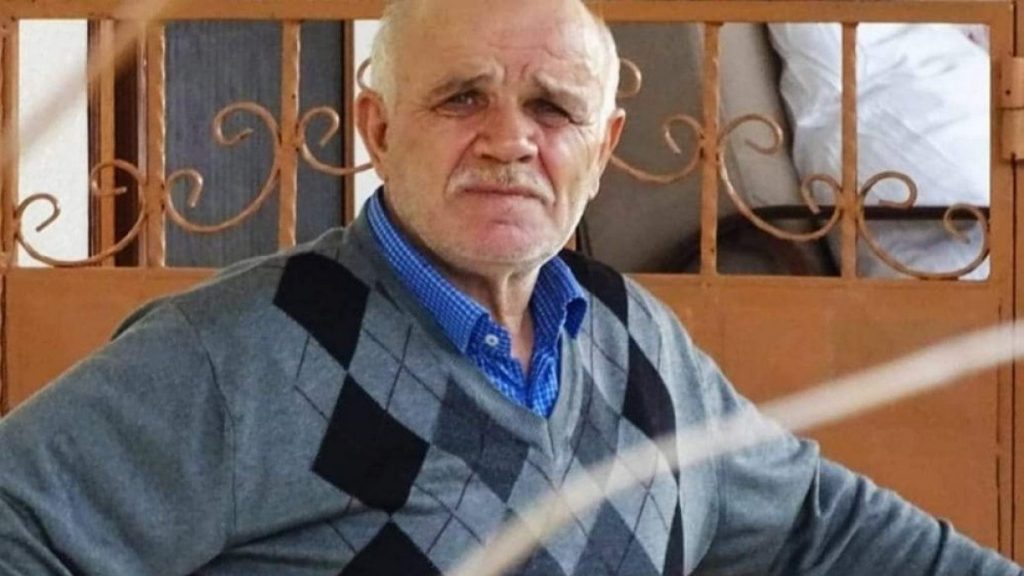 Sakarya’da çatıya çıkan ev sahibi, düşerek öldü