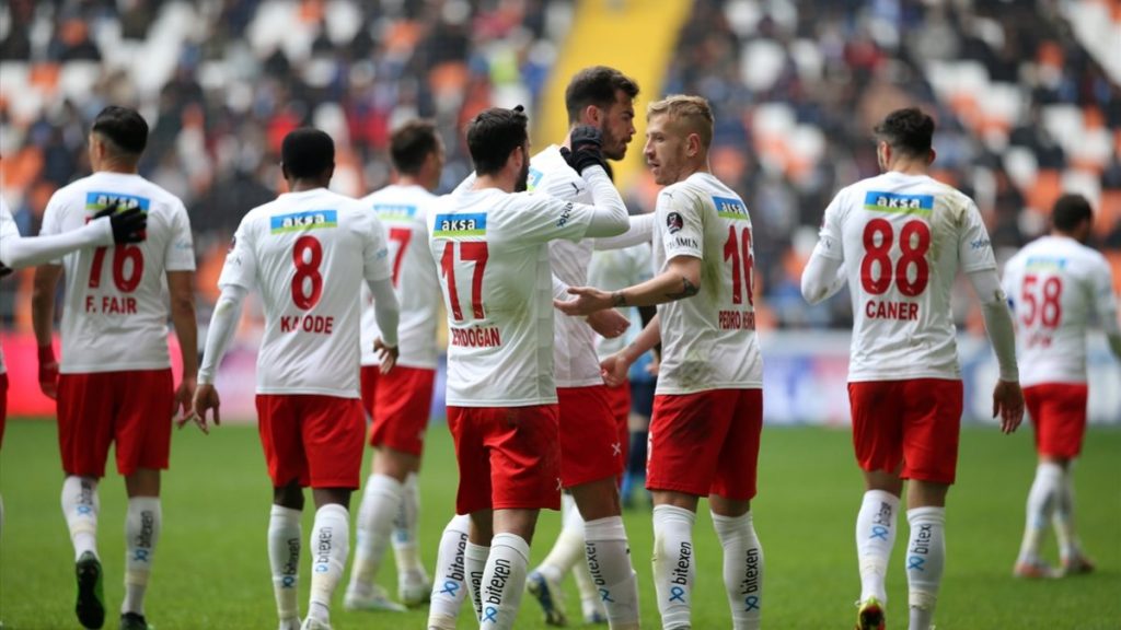 Sivasspor, Adana Demirspor’u 3 golle mağlup etti