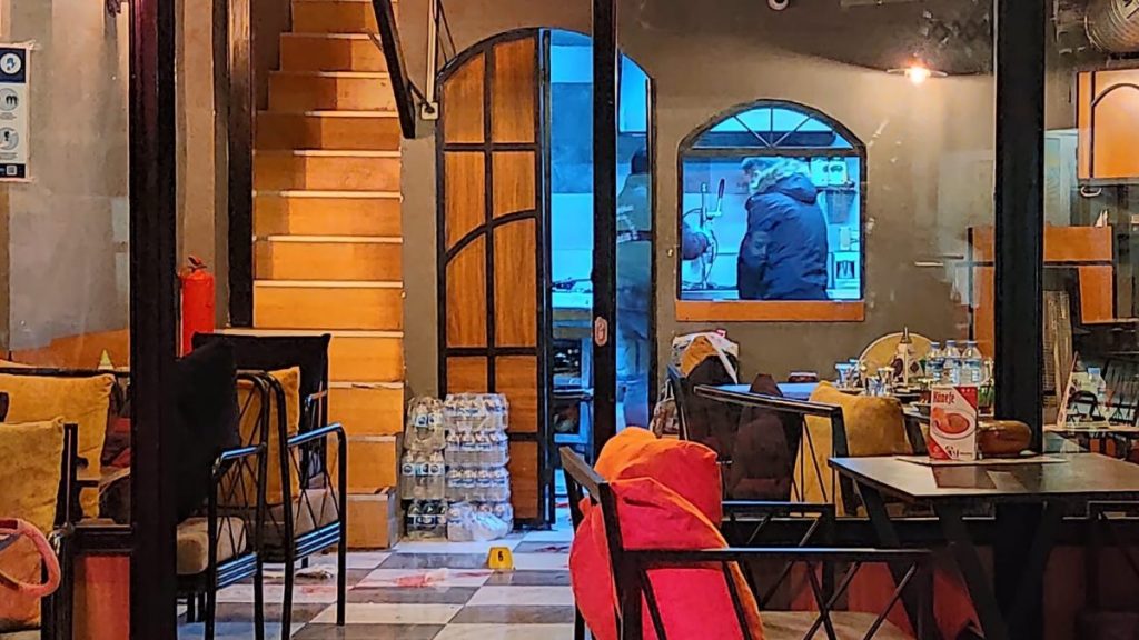 Taksim’de, kafede silahlı saldırı: 2 yaralı