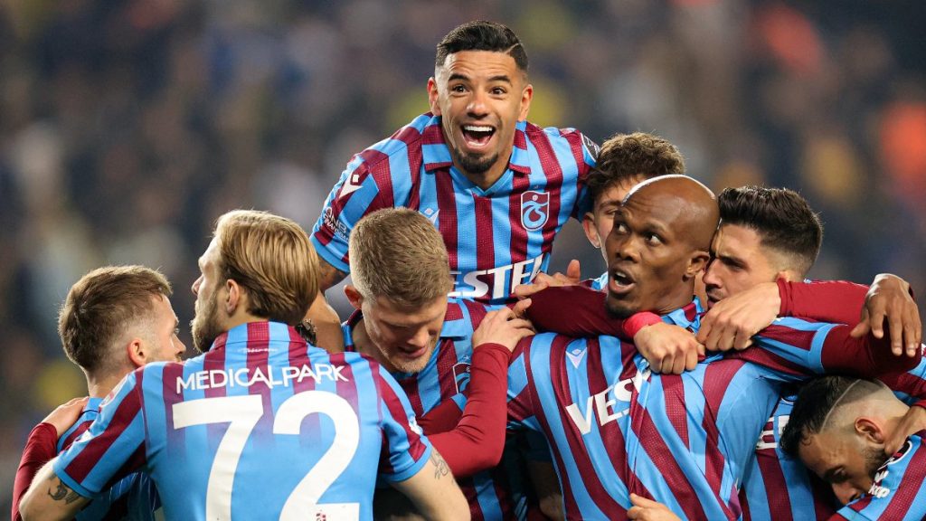 Trabzonspor – Göztepe maçının ilk 11’leri