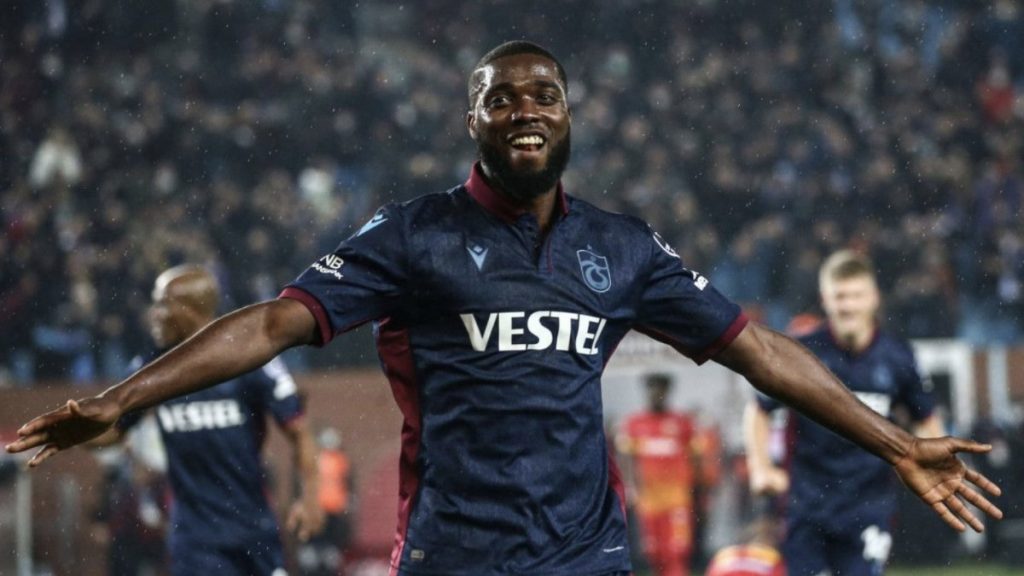 Trabzonspor’dan Djaniny’e 2500. gol kutlaması