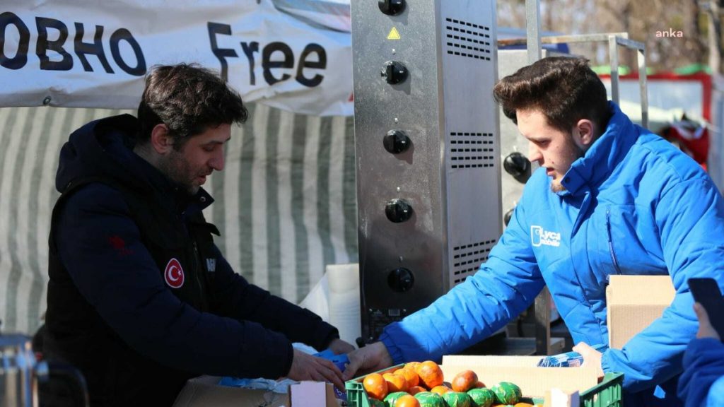 Türkiye’den Ukraynaya 43 yardım tırı
