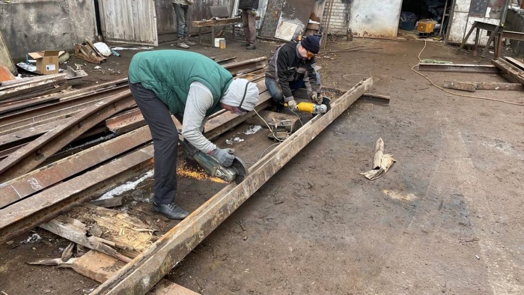 Ukrayna’da halktan barikat hazırlığı