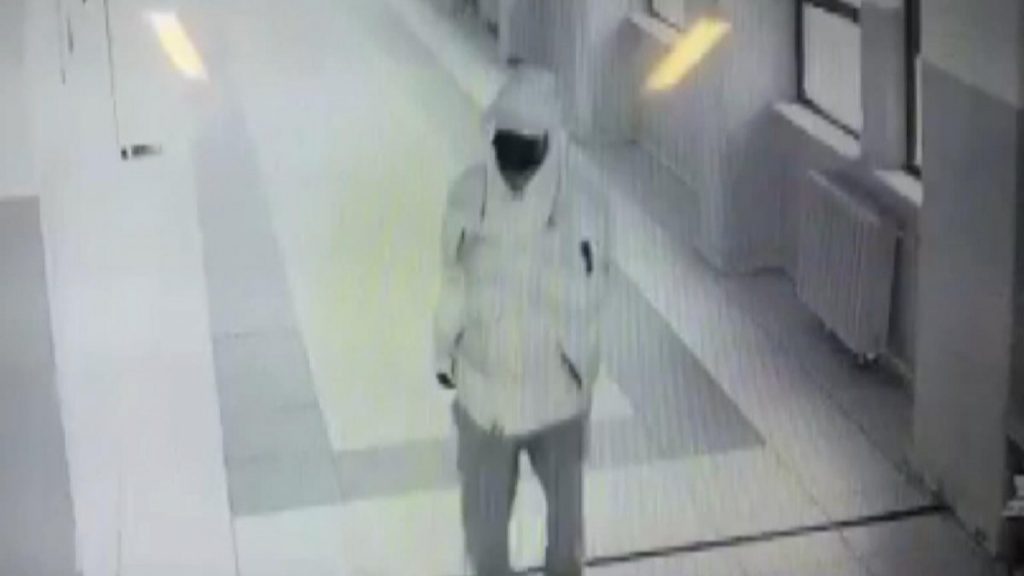 Ümraniye’de kar tatilinden yararlanan hırsız, okuldan 4 bin TL çaldı