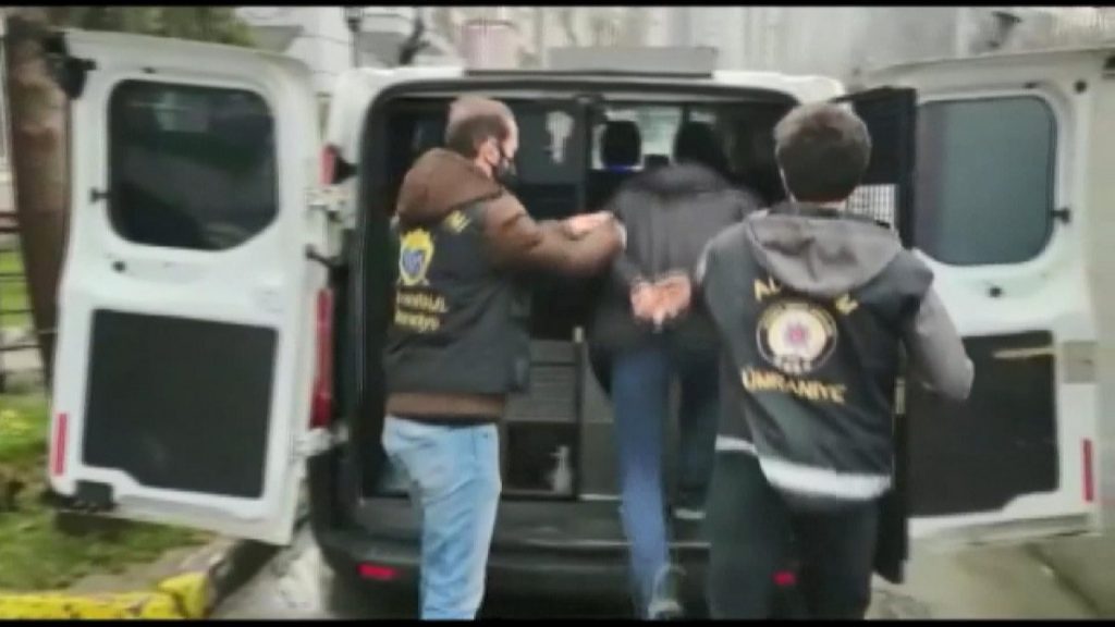 Ümraniye’de, maske yapım makinelerini çalan şahıs tutuklandı