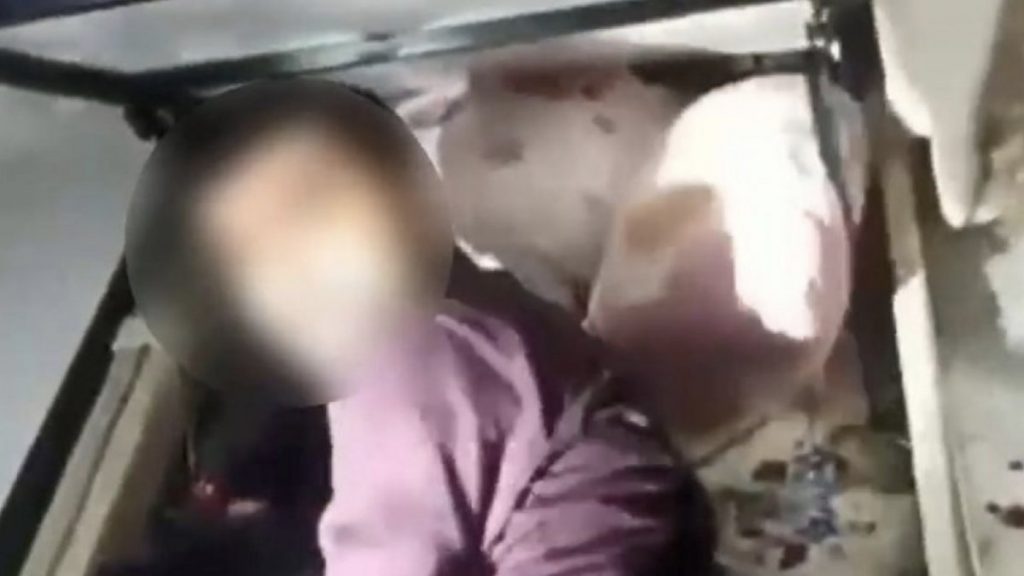 Van’da araması olan kişi, bazada saklanırken bulundu