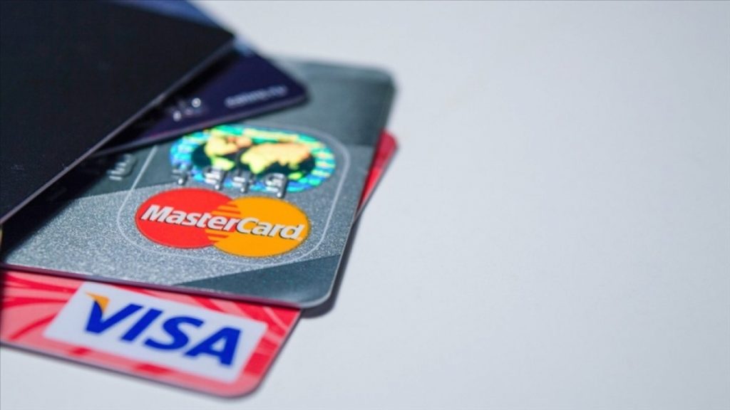 Visa ile Mastercard, Rusya’daki operasyonlarını askıya aldı