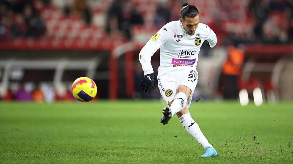 Yusuf Yazıcı hat-trick yaptı