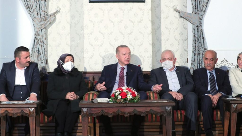 Cumhurbaşkanı Erdoğan, gece yatmadan yediği karışımın tarifini verdi