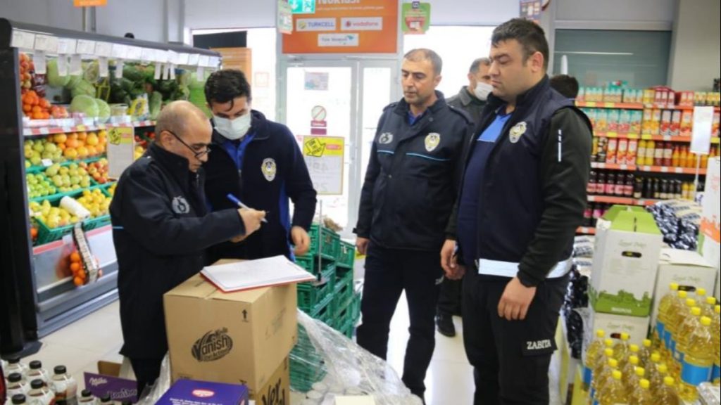 Diyarbakır’da şeker stokçuluğu yapan marketlere baskın