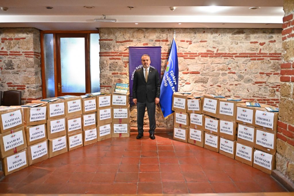 Başkan Aktaş’tan 43 belediyeye çevreci çocuk eğitim seti